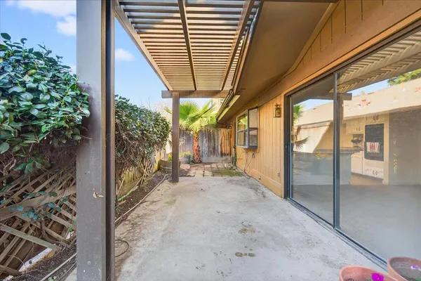 $347,900 | 6260 North Palm Avenue, Unit 110, Fresno, CA 93704
