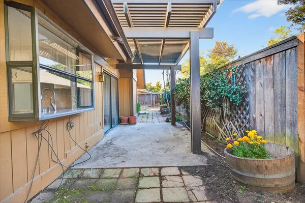 $347,900 | 6260 North Palm Avenue, Unit 110, Fresno, CA 93704