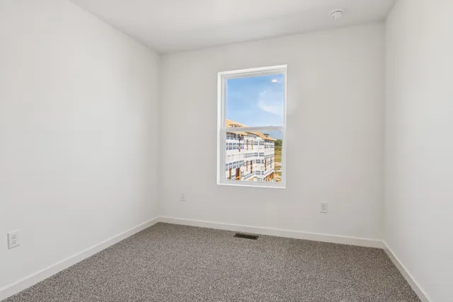 $330,990 | 911 Briar Gln Court, Hampshire, IL 60140