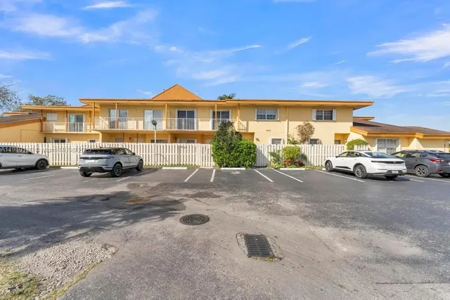 $375,000 | 8394 Southwest 154th Avenue, Unit 43, Miami, FL 33193