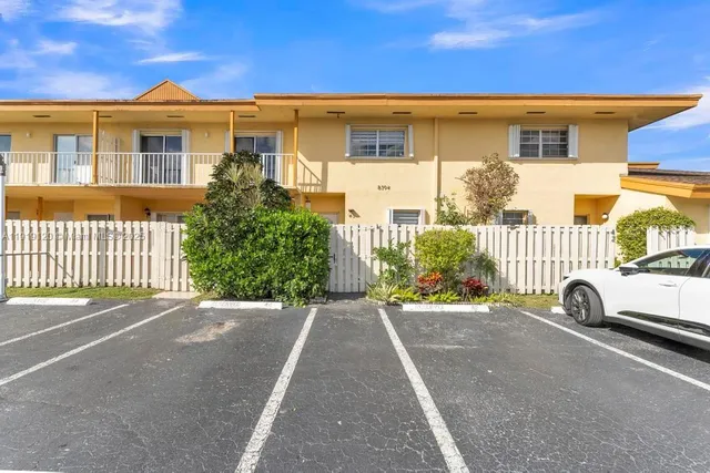 $375,000 | 8394 Southwest 154th Avenue, Unit 43, Miami, FL 33193