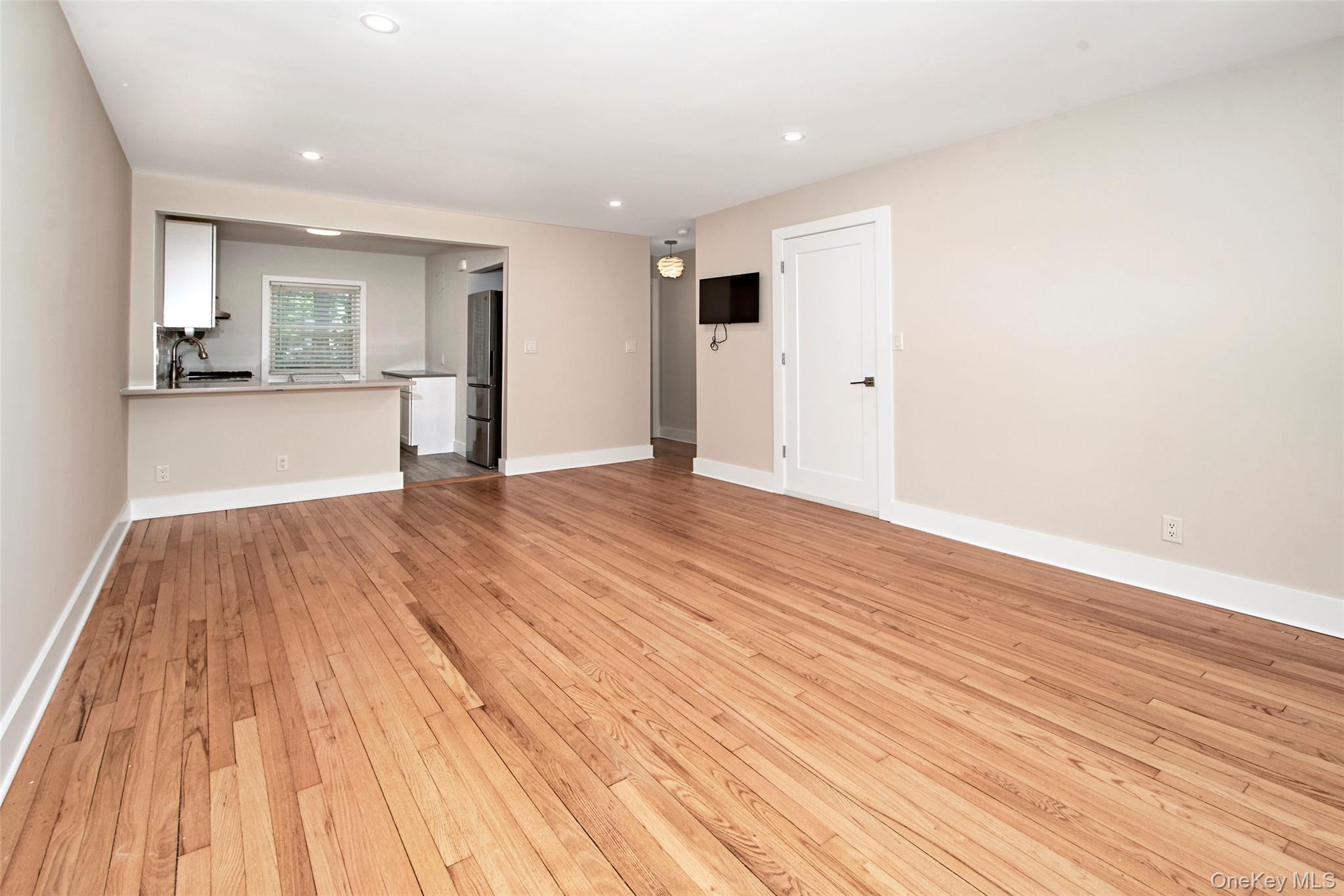 24 Wappanocca Avenue, Unit J Rye, NY 10580 - Photo 5 of 12