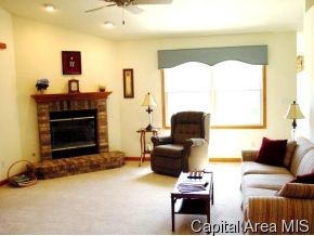 26 Maplehurst Drive Rochester, IL 62563 - Photo 2 of 6