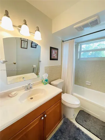 $1,800 | 1425 Atlantic Shores Boulevard, Unit 209, Hallandale Beach, FL 33009