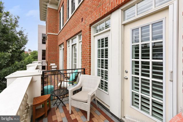$679,000 | 1023 North Royal Street, Unit 301, Alexandria, VA 22314