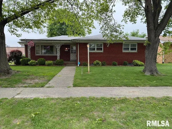 $198,500 | 2301 Arrowhead Drive, Springfield, IL 62702