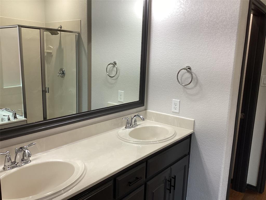 10320 Point Lobos Trail Fort Worth, TX 76177 - Photo 15 of 33 Bathroom