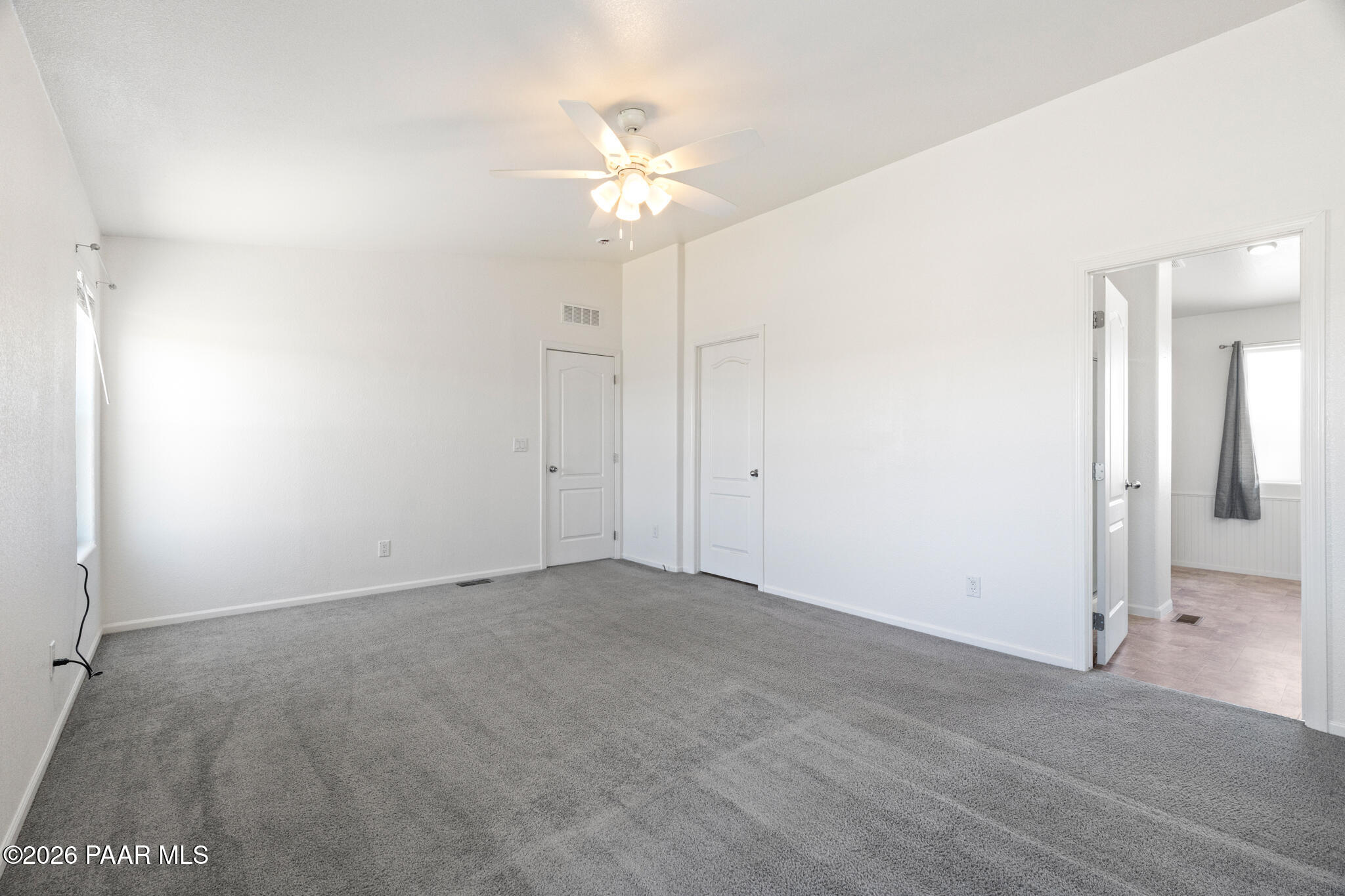 575 Ranch House Road Paulden, AZ 86334 - Photo 13 of 36 an empty room with a bathroom