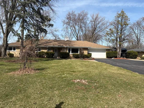 $559,900 | 17W120 Woodland Avenue, Bensenville, IL 60106