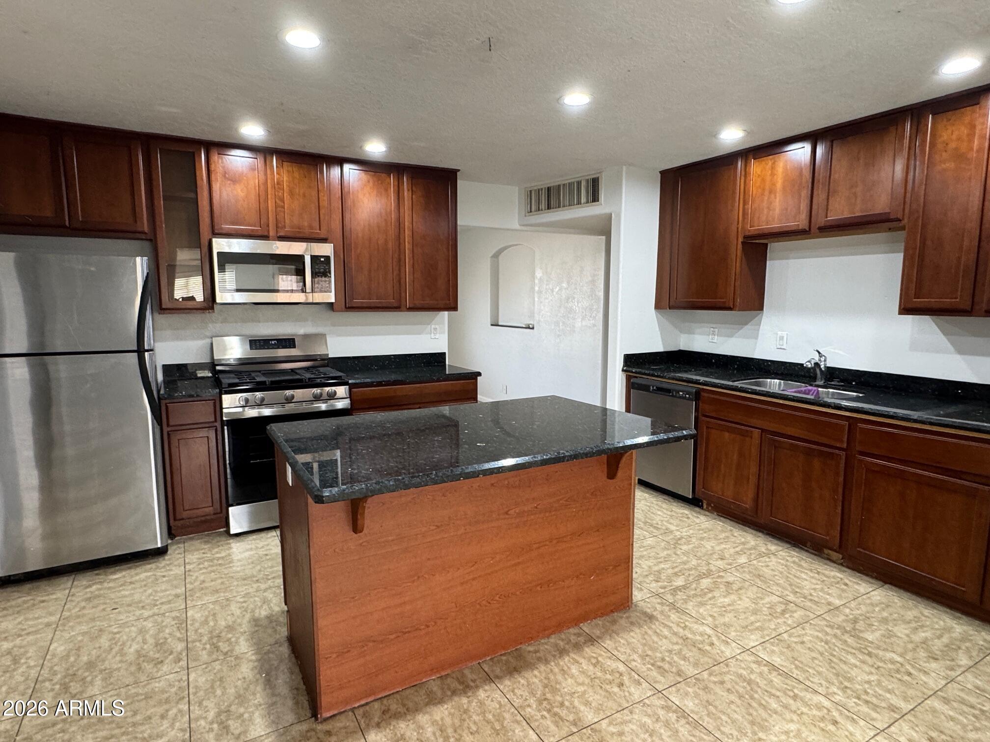 451 East McKinley Street Tempe, AZ 85288 - Photo 10 of 17 IMG_3296