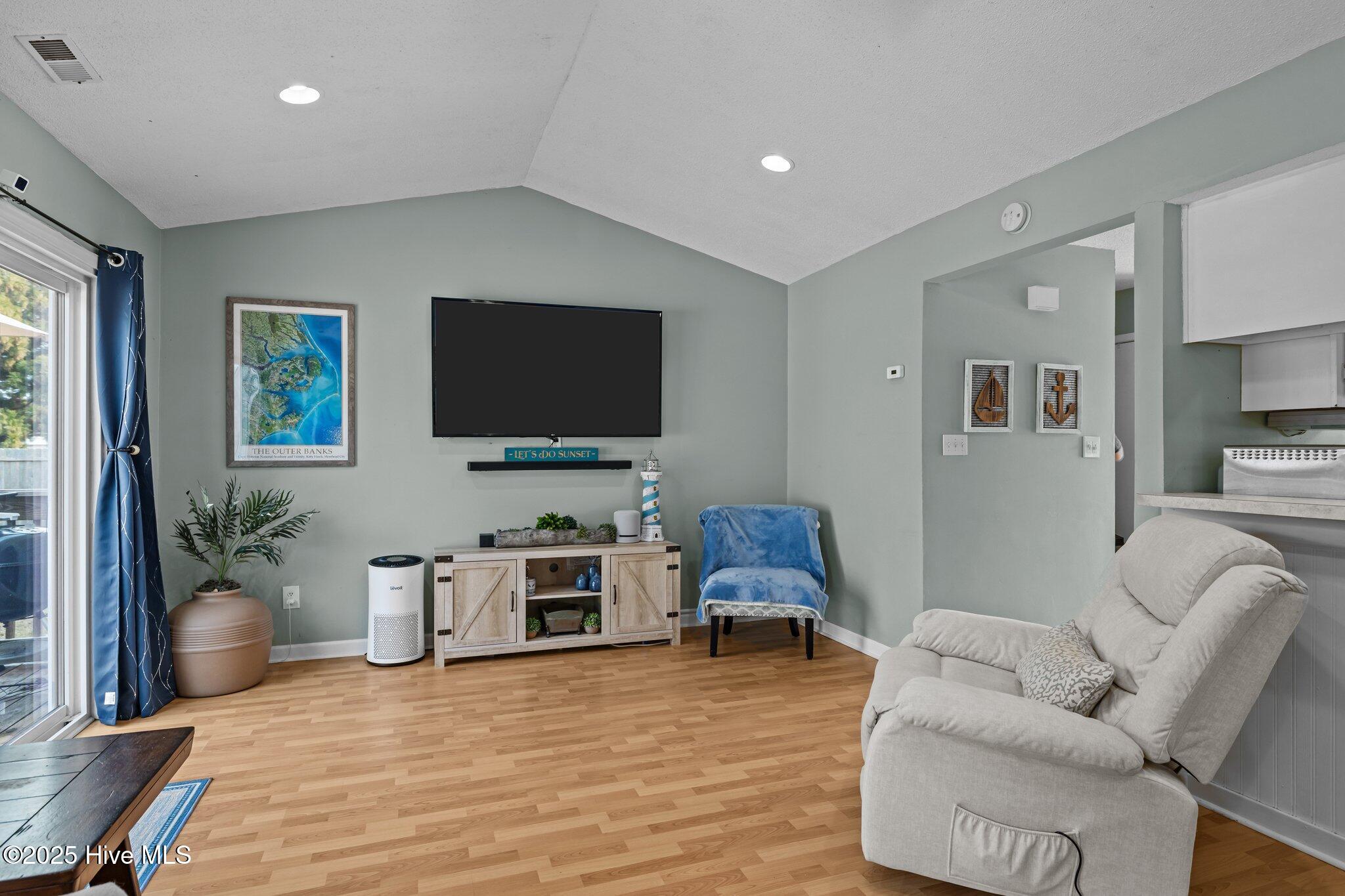 1810 Paulette Road Morehead City, NC 28557 - Photo 9 of 52 19-web-or-mls-1S3A1466