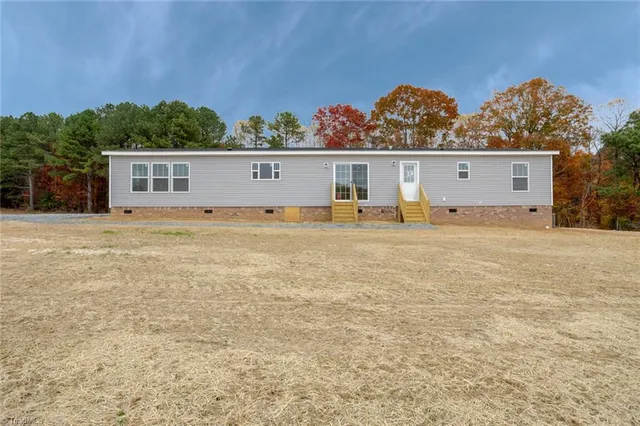 $595,000 | 4045 Feather Pond Drive, East Bend, NC 27018