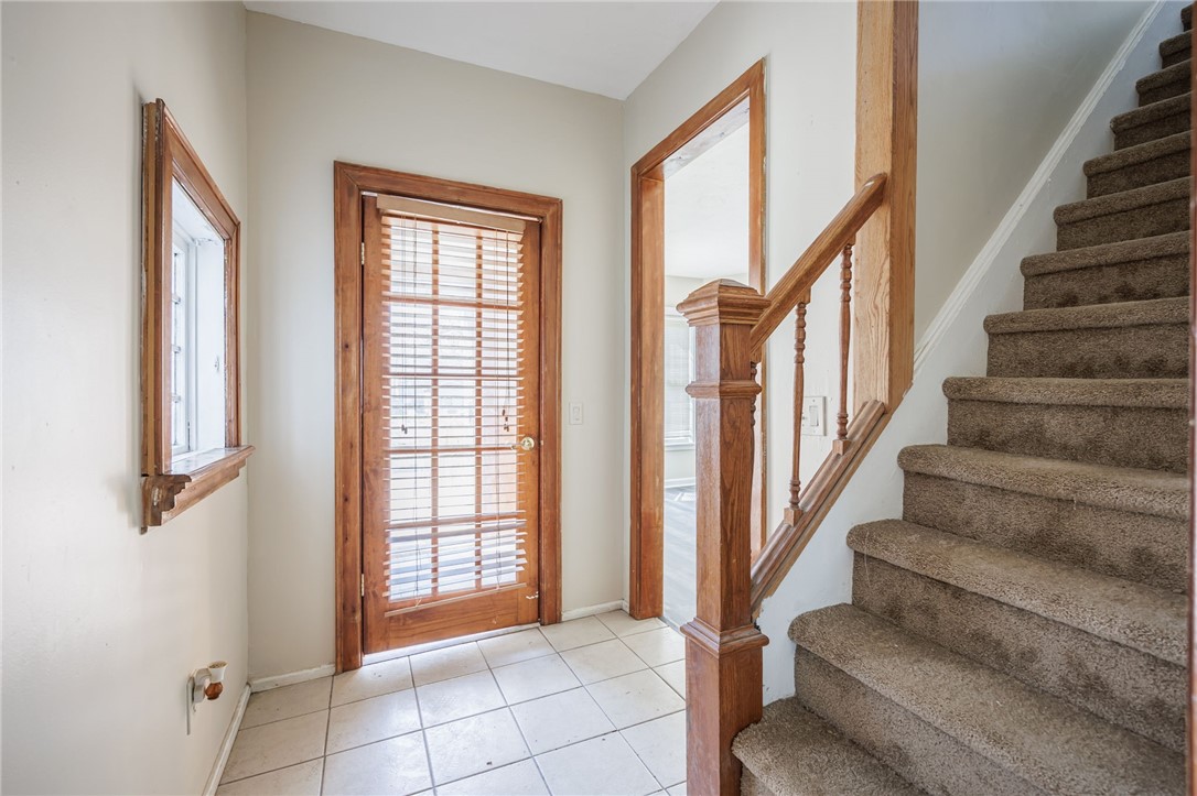 366 Tremont Street Rochester, NY 14608 - Photo 2 of 32