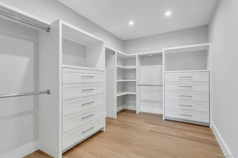 $2,499,000 | 285 Blue Marlin Drive, Southold, NY 11971