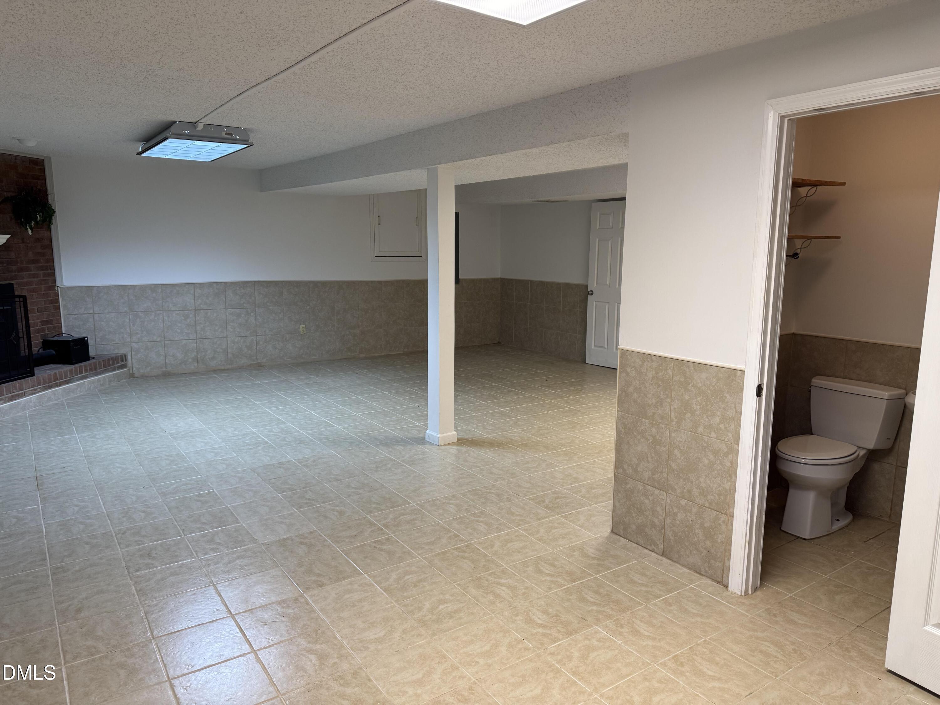 1208 Hatch Road Chapel Hill, NC 27516 - Photo 23 of 33 a bathroom with a toilet