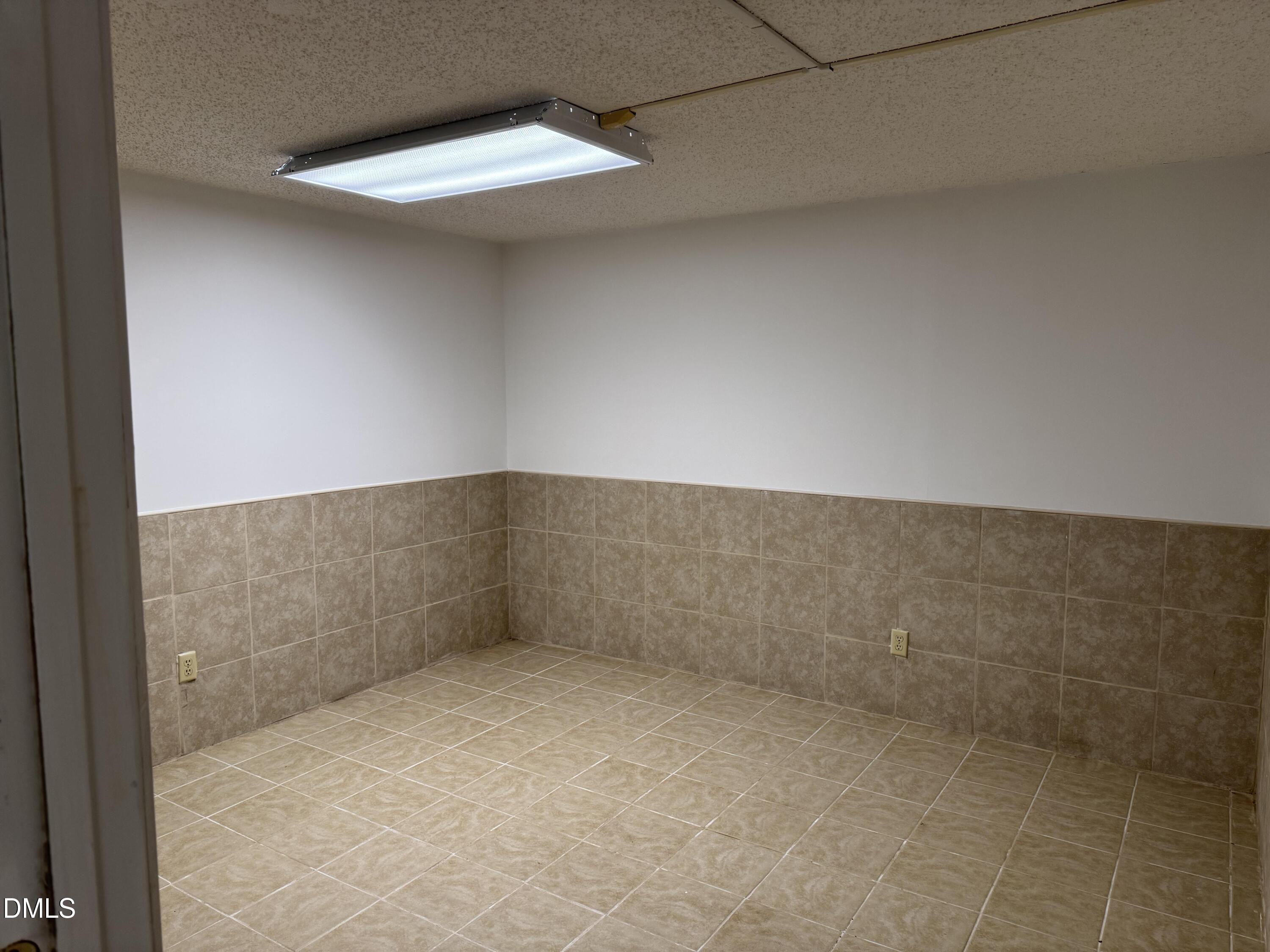 1208 Hatch Road Chapel Hill, NC 27516 - Photo 25 of 33 a view of an empty room