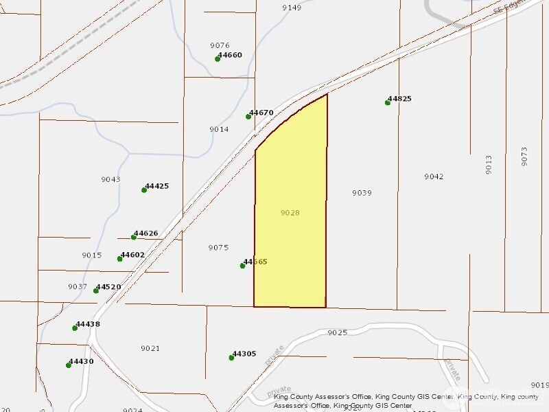 44701 Southeast Edgewick Road North Bend, WA 98045 - Photo 5 of 9 a view of a bathroom with a shower