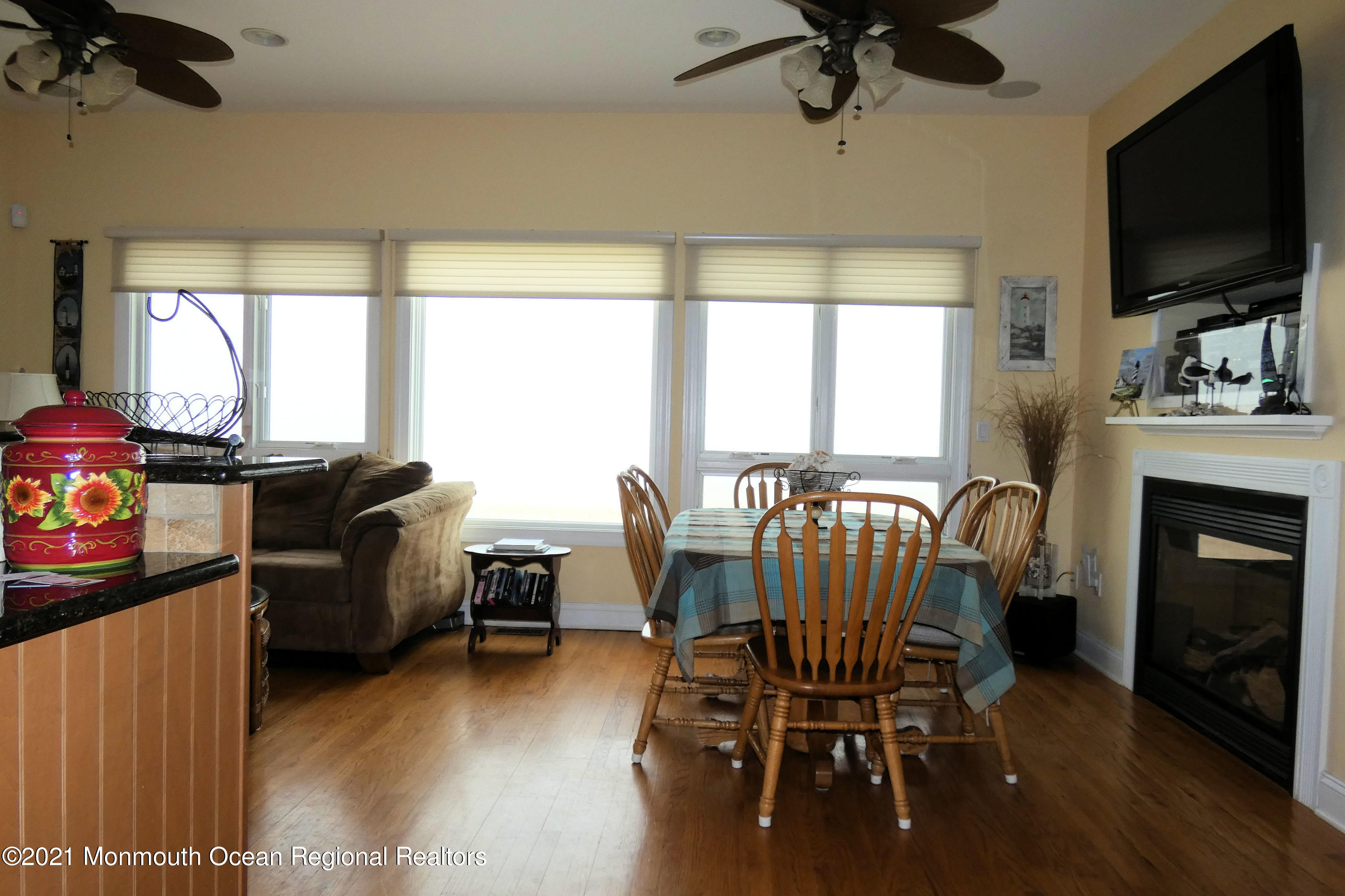 3026 Ocean Road Lavallette, NJ 08735 - Photo 5 of 20 din 2