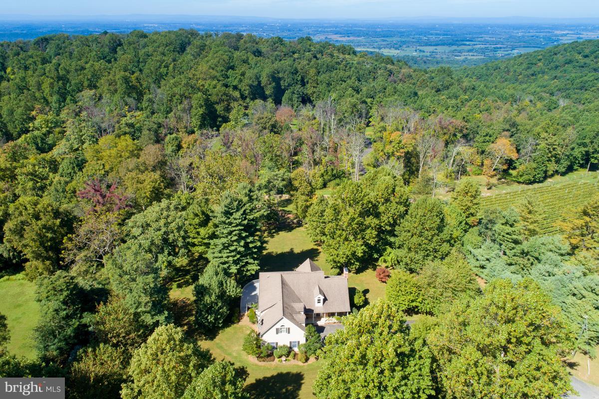 18039 Raven Rocks Road Bluemont, VA 20135 - Photo 2 of 24 Exterior (Front)