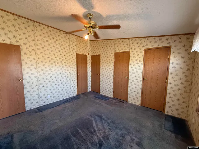 $220,000 | 2546 Highway 20, Worland, WY 82401