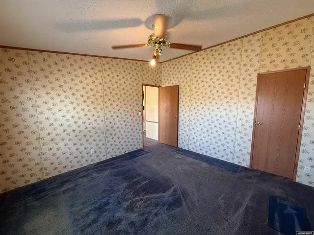 $220,000 | 2546 Highway 20, Worland, WY 82401