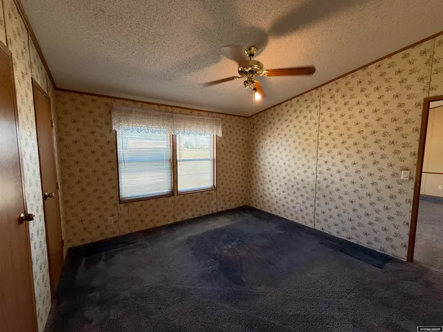 $220,000 | 2546 Highway 20, Worland, WY 82401