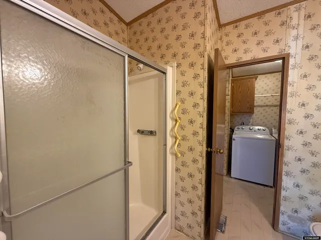 $220,000 | 2546 Highway 20, Worland, WY 82401