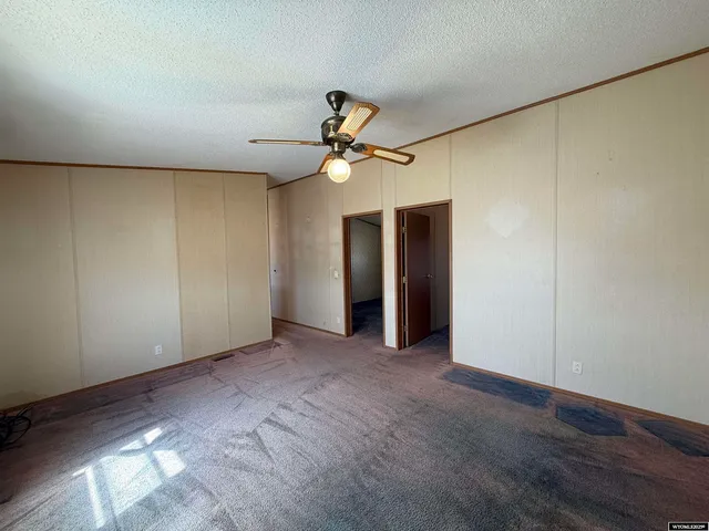 $220,000 | 2546 Highway 20, Worland, WY 82401