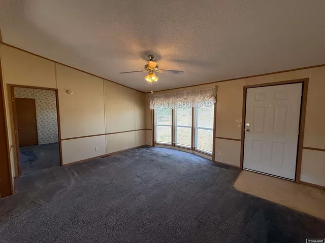 $220,000 | 2546 Highway 20, Worland, WY 82401