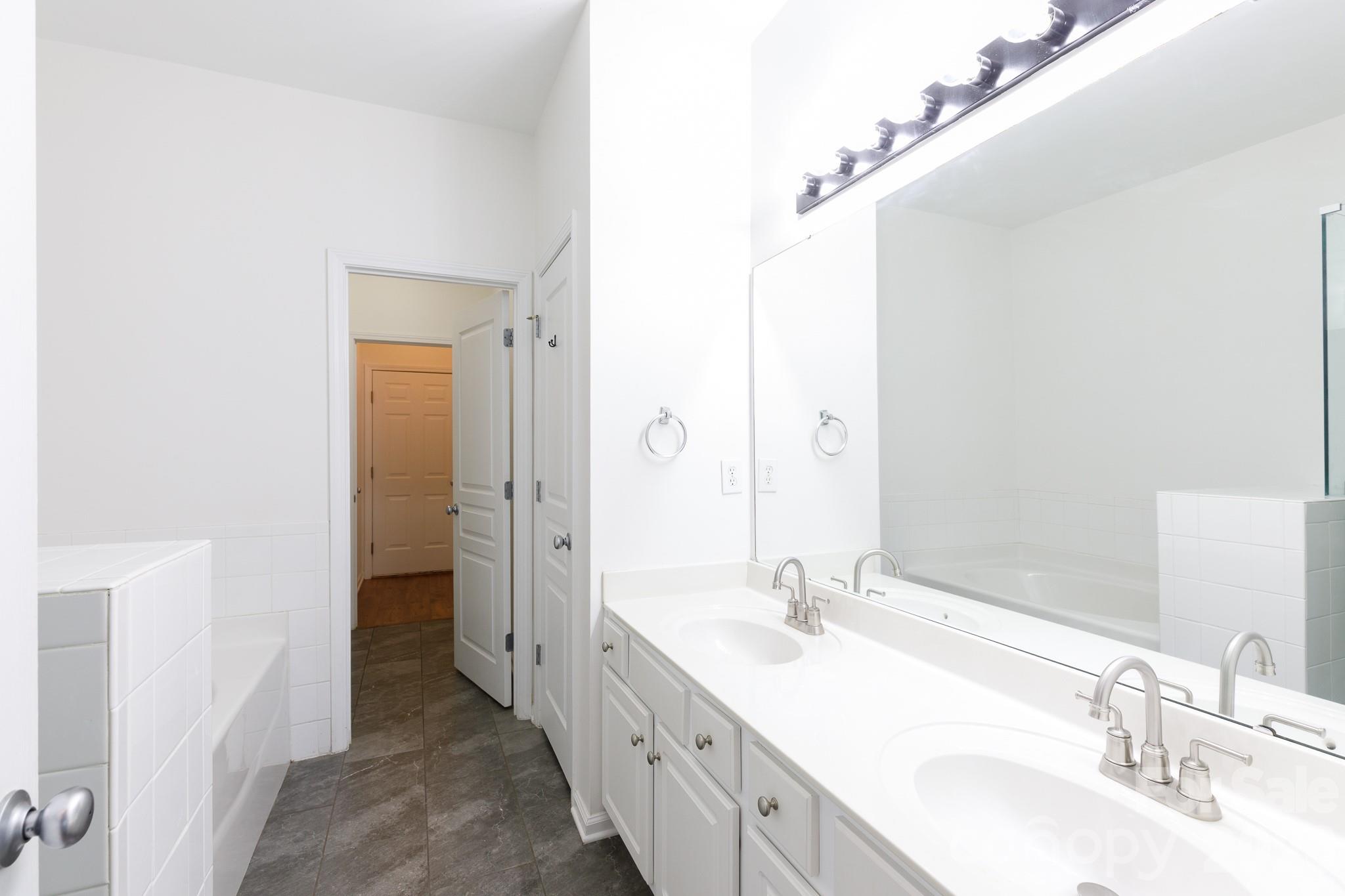 2905 Sedona Place Fort Mill, SC 29708 - Photo 18 of 38