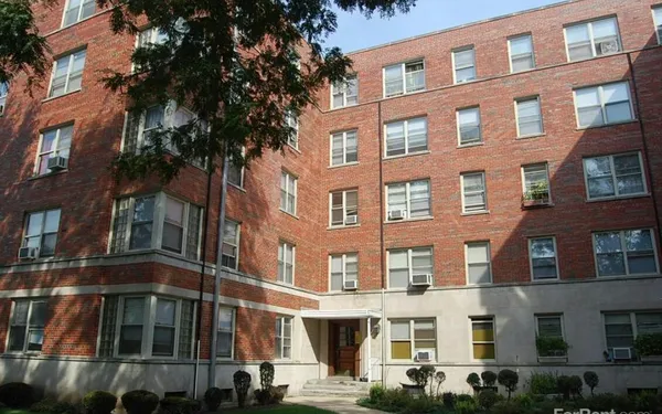 $1,200 | 2600 West Berwyn Avenue, Unit 106, Chicago, IL 60625