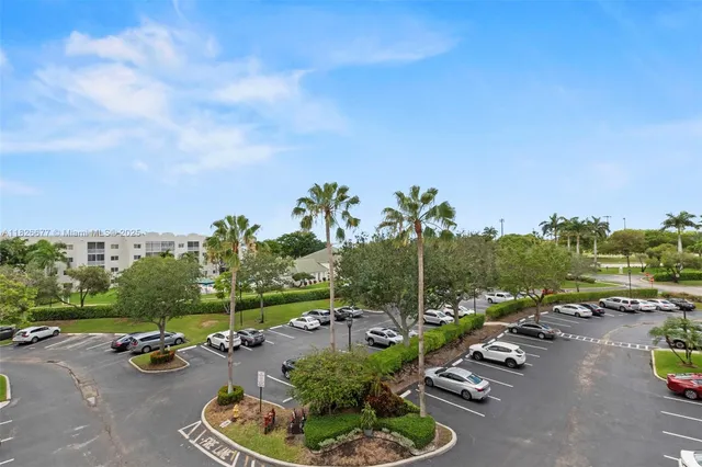 $249,900 | 7727 Southampton Terrace, Unit 412, Tamarac, FL 33321