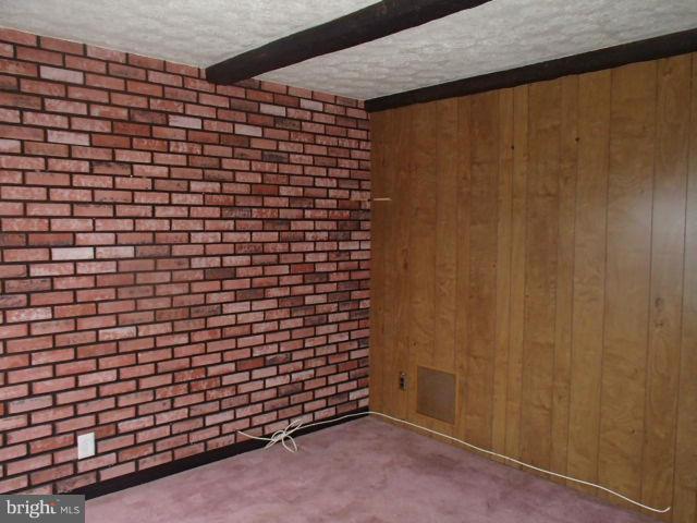 7651 Charlesmont Road Baltimore, MD 21222 - Photo 3 of 17