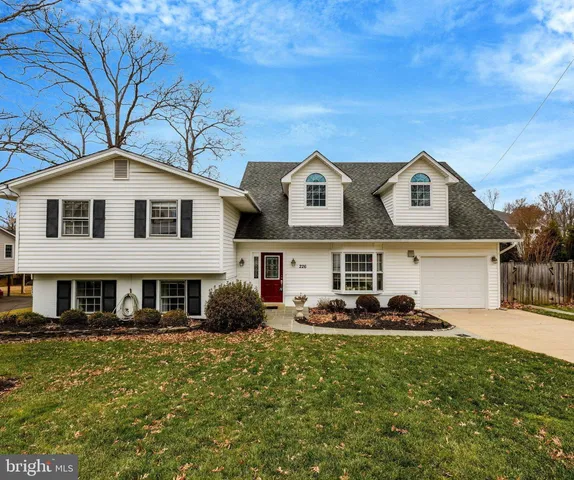 $1,299,900 | 226 Talahi Road Southeast, Vienna, VA 22180