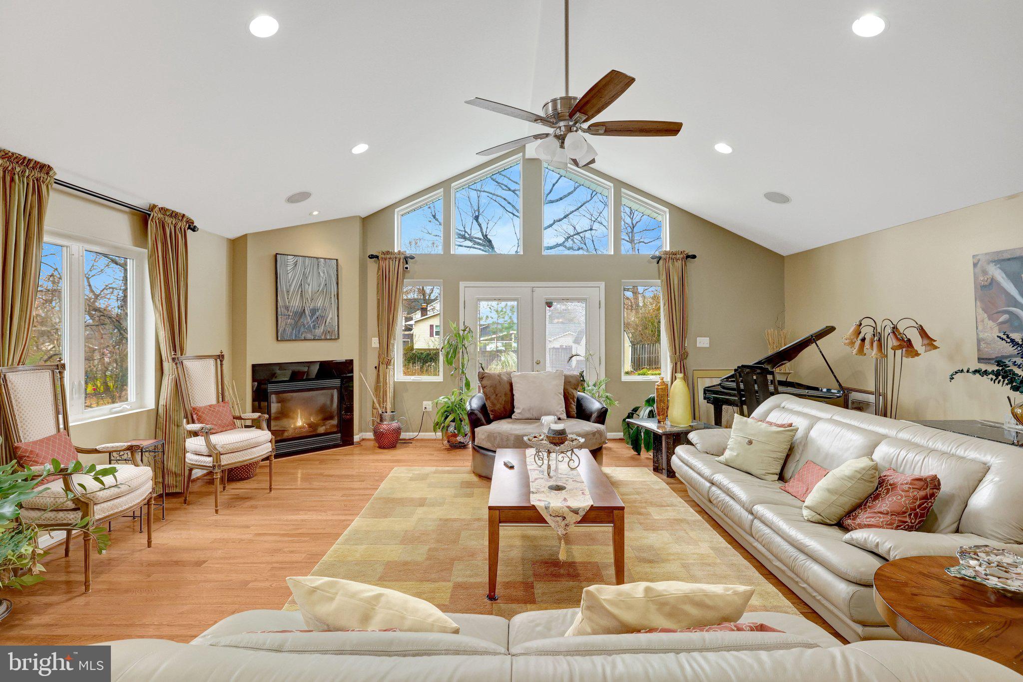 226 Talahi Road Southeast Vienna, VA 22180 - Photo 12 of 42 Gallery Image 12