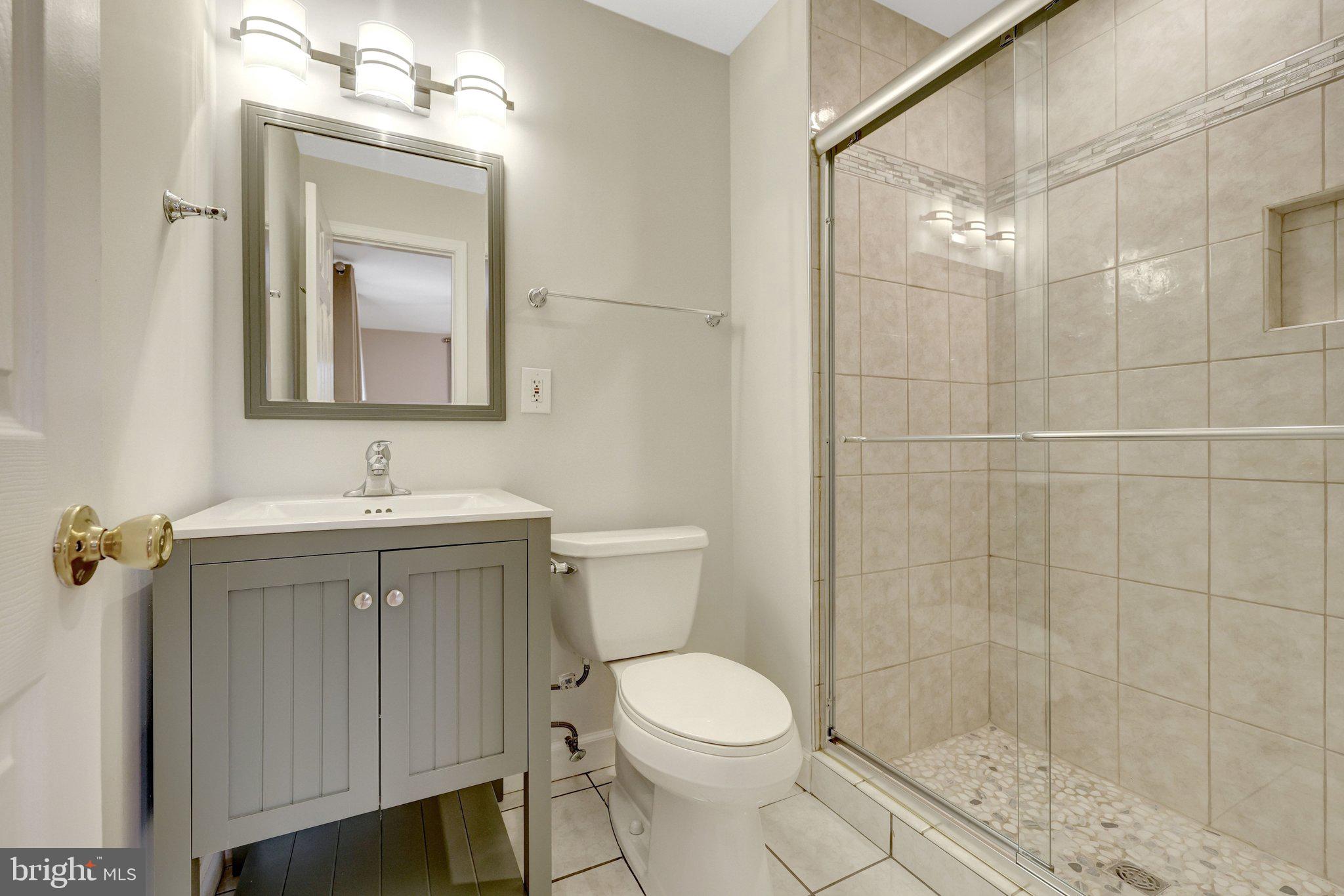 226 Talahi Road Southeast Vienna, VA 22180 - Photo 26 of 42 Gallery Image 26