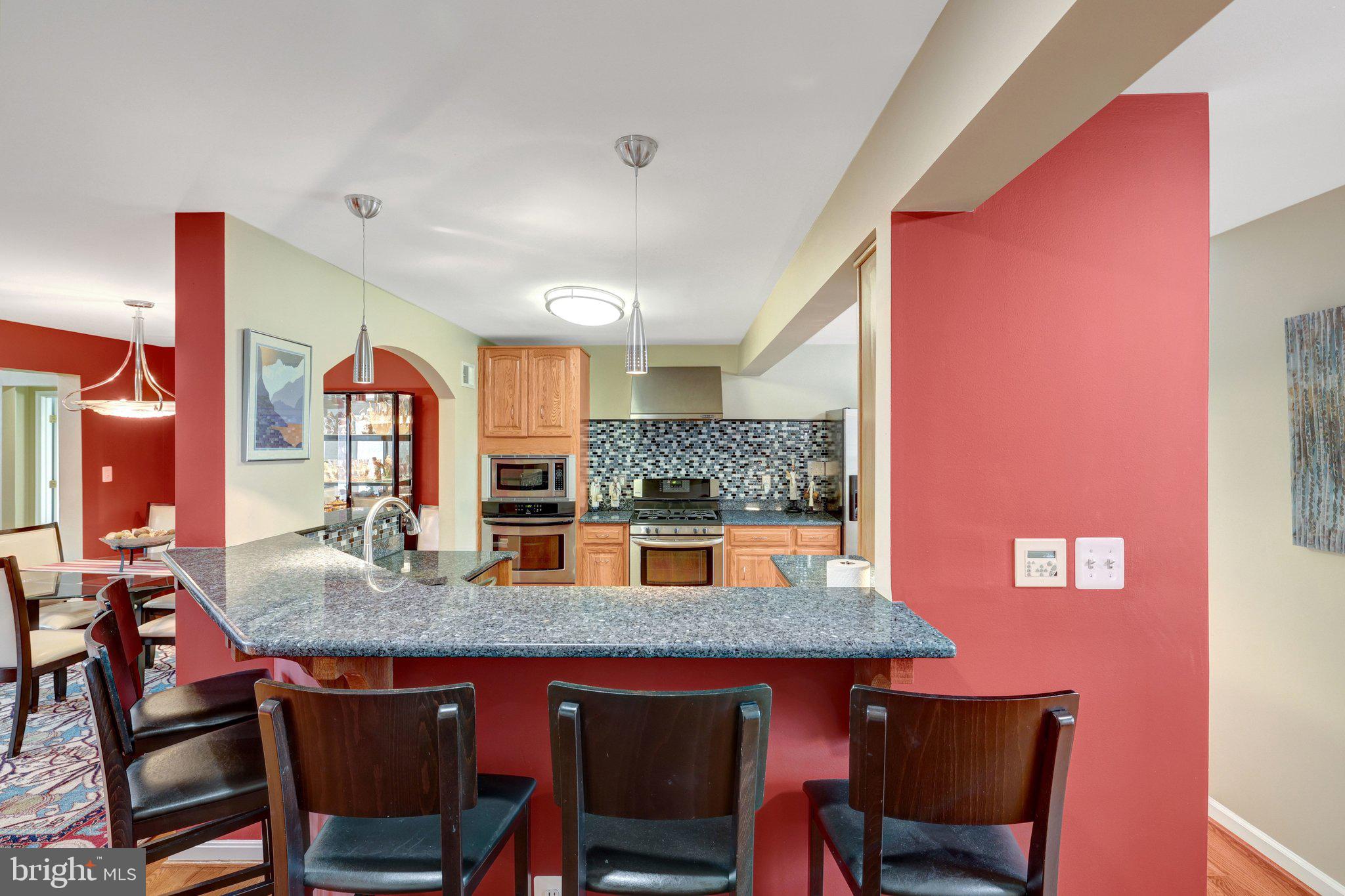 226 Talahi Road Southeast Vienna, VA 22180 - Photo 6 of 42 Gallery Image 6