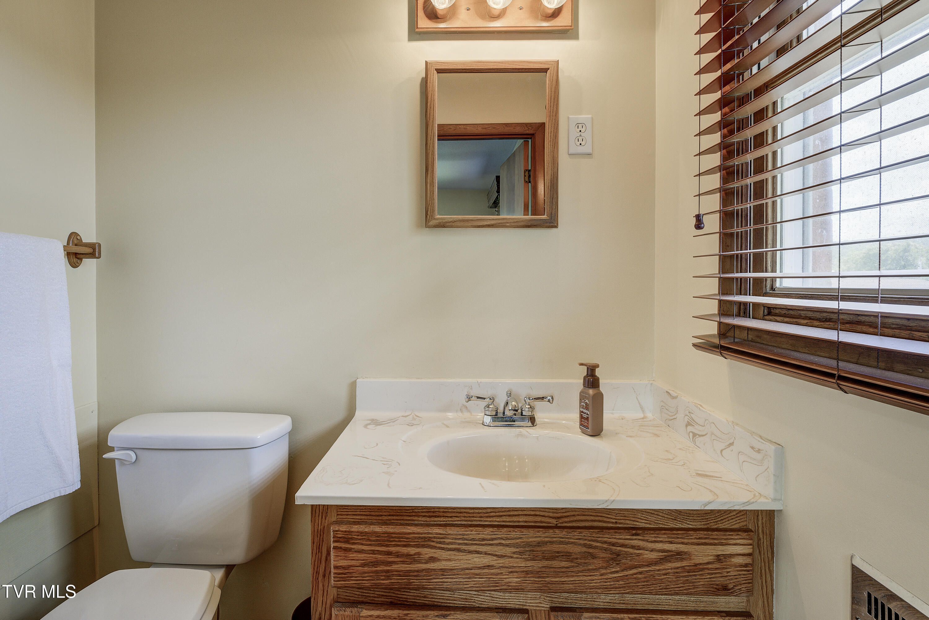 296 Redstone Drive Bluff City, TN 37618 - Photo 21 of 39 Redstone-22