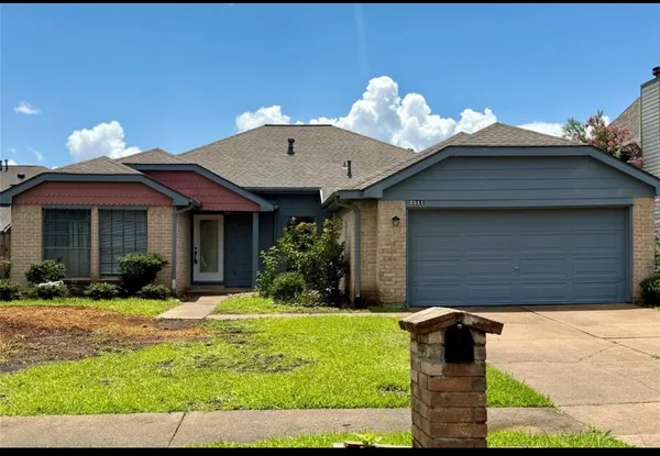 $2,150 | 2511 Castle Place, Stafford, TX 77477