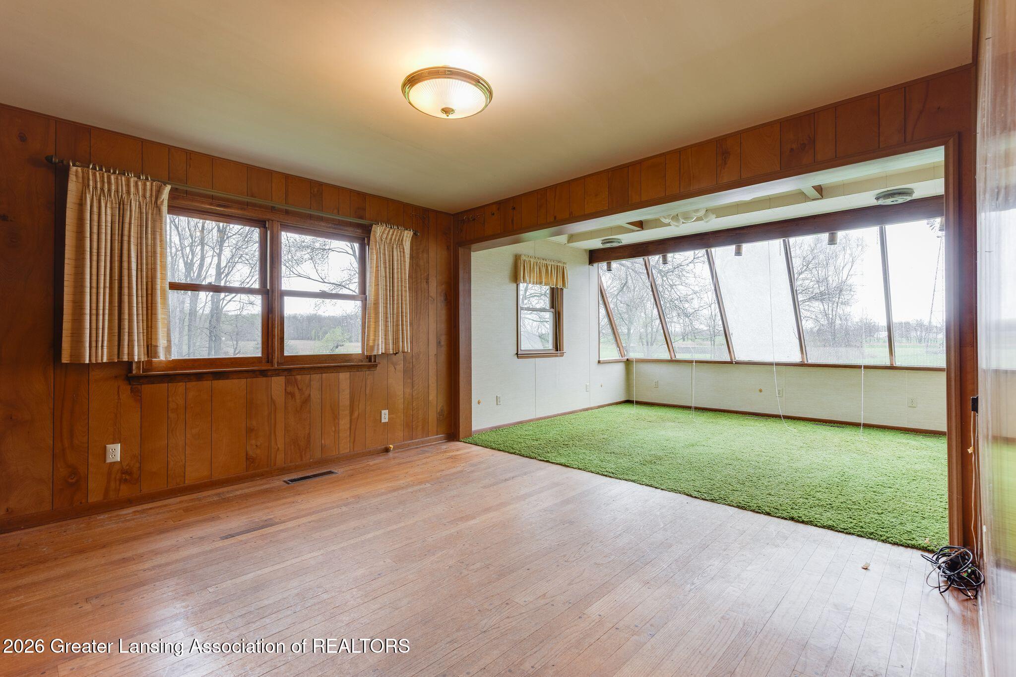 690 Okemos Road Mason, MI 48854 - Photo 22 of 85 7LWEsHQg