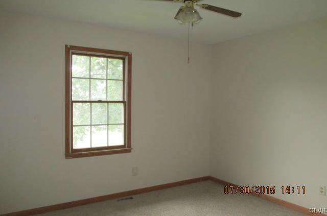 3042 Rockdale Road Slatington, PA 18080 - Photo 8 of 13 Gallery Image 8
