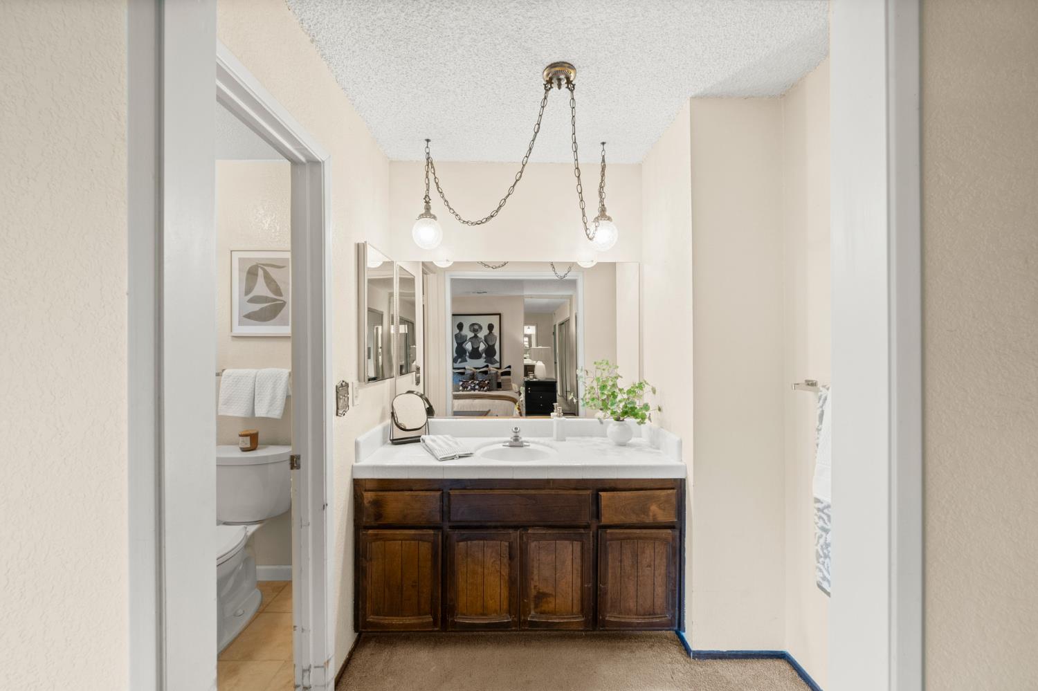 6930 Cobblestone Way Citrus Heights, CA 95621 - Photo 29 of 53 En-suite Bathroom