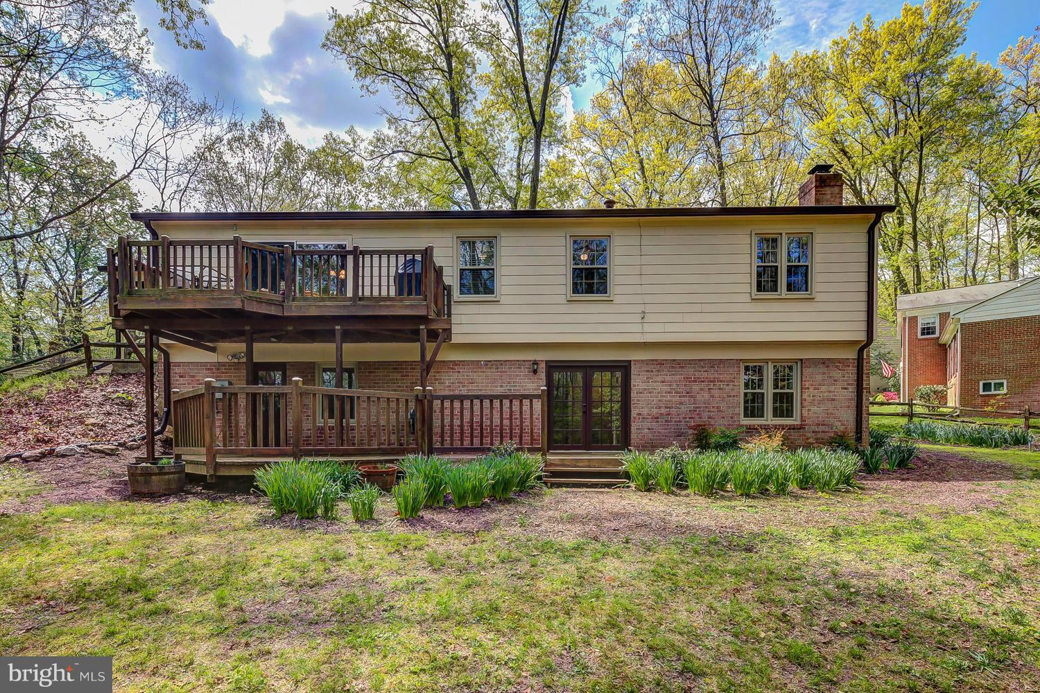 2421 Pony Lane Reston, VA 20191 - Photo 25 of 29 Exterior (Rear)