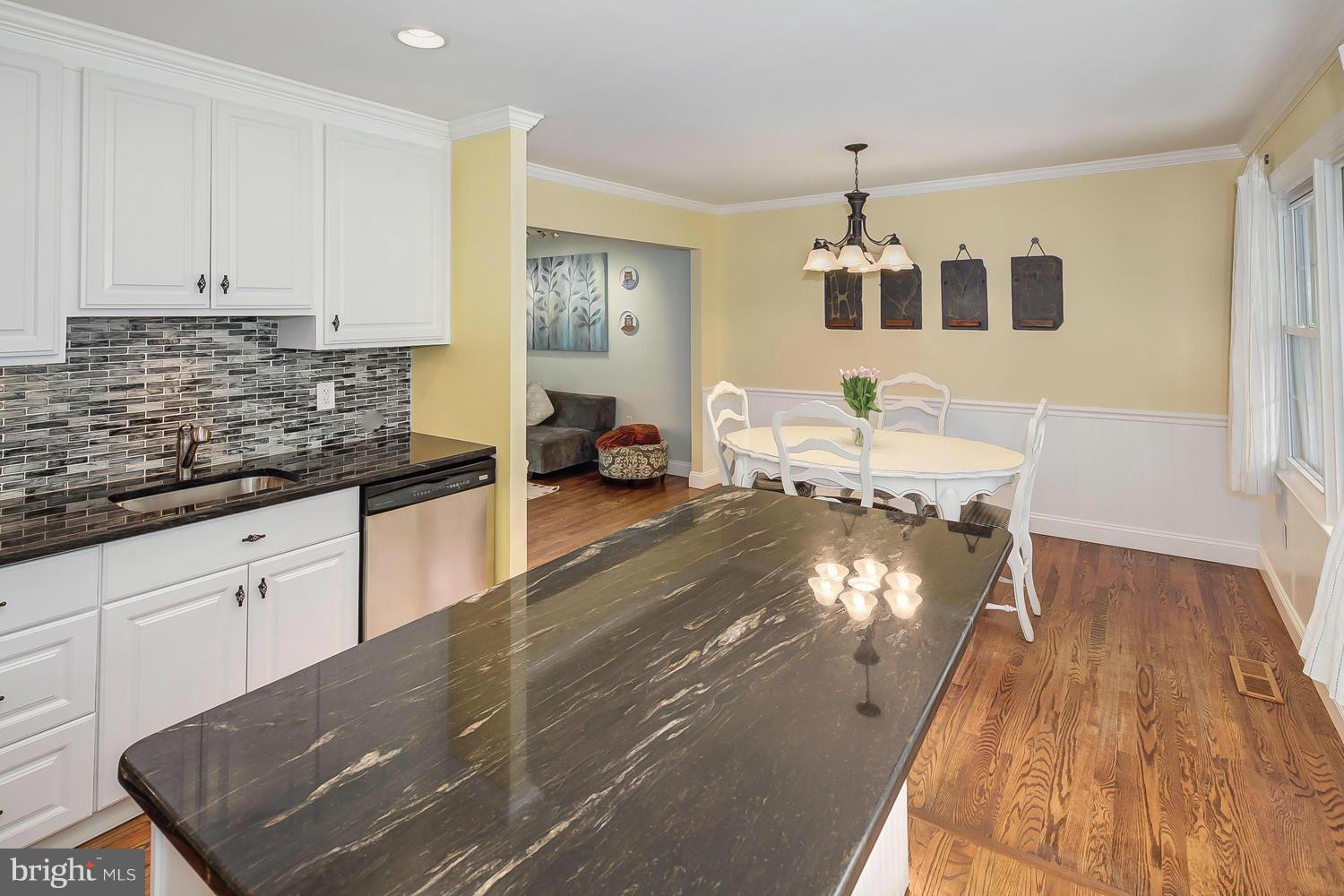 2421 Pony Lane Reston, VA 20191 - Photo 6 of 29 Kitchen