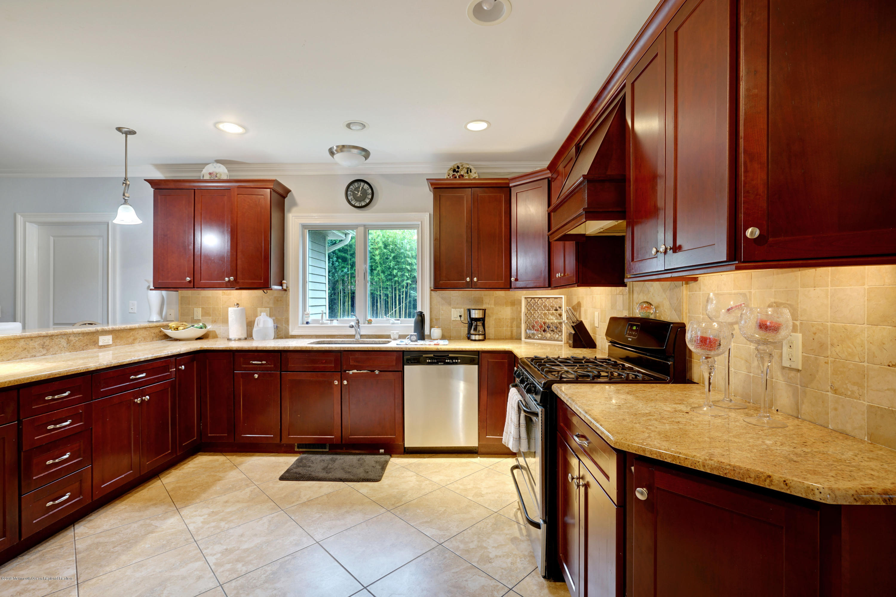 323 Wells Avenue Oakhurst, NJ 07755 - Photo 19 of 57 024_dsc07410-dsc07414