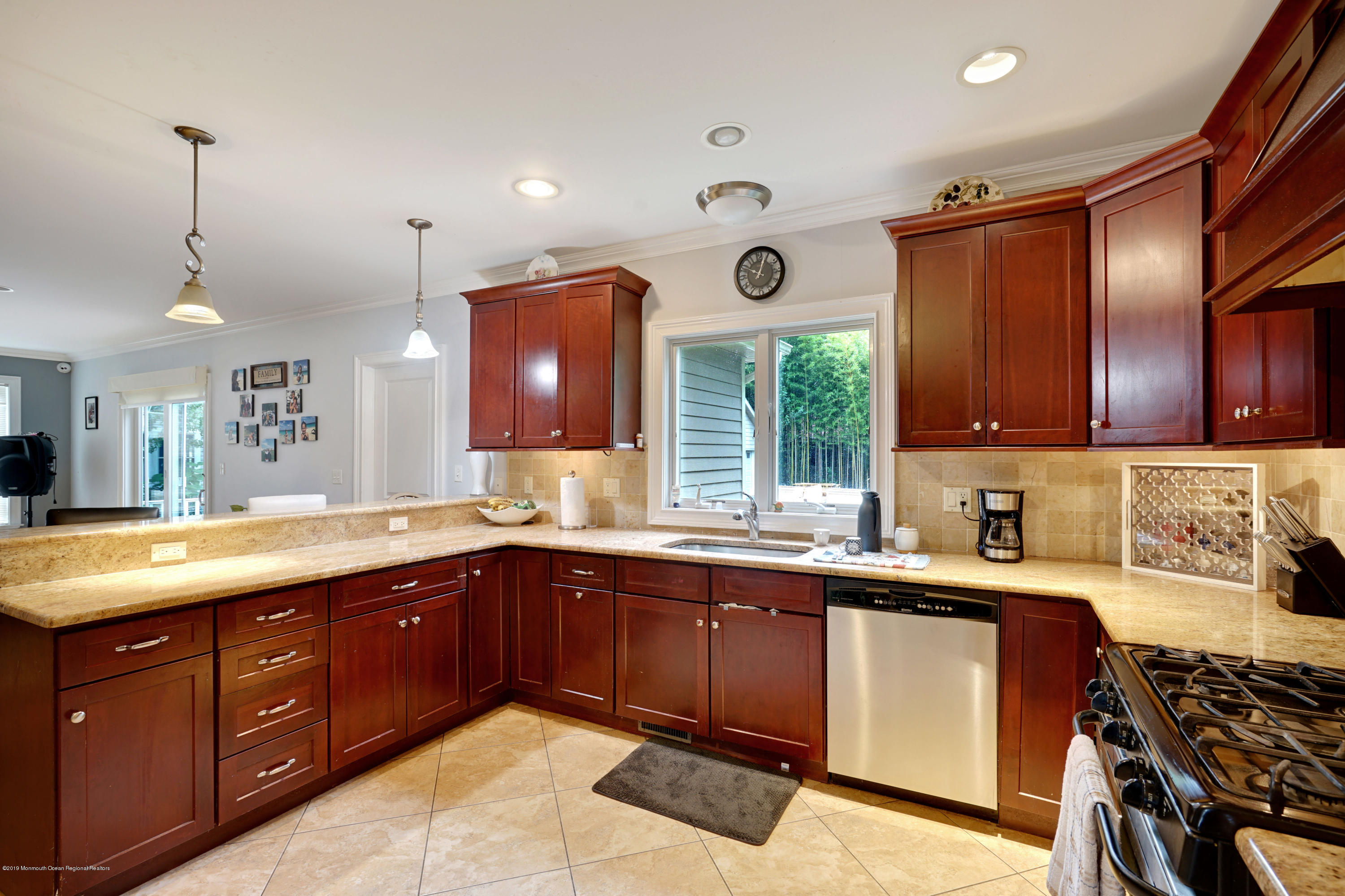 323 Wells Avenue Oakhurst, NJ 07755 - Photo 20 of 57 025_dsc07415-dsc07419