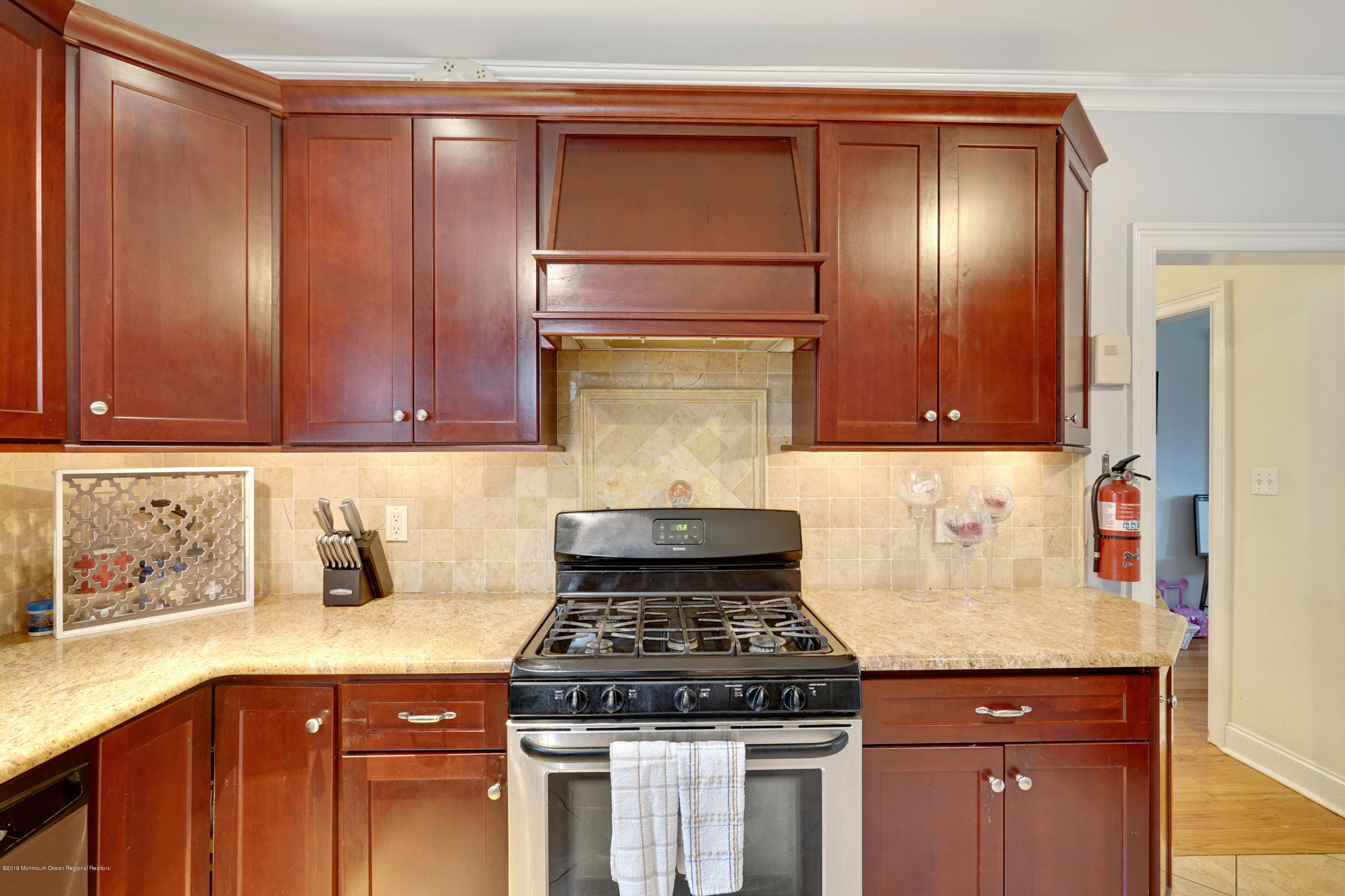 323 Wells Avenue Oakhurst, NJ 07755 - Photo 22 of 57 027_dsc07425-dsc07429