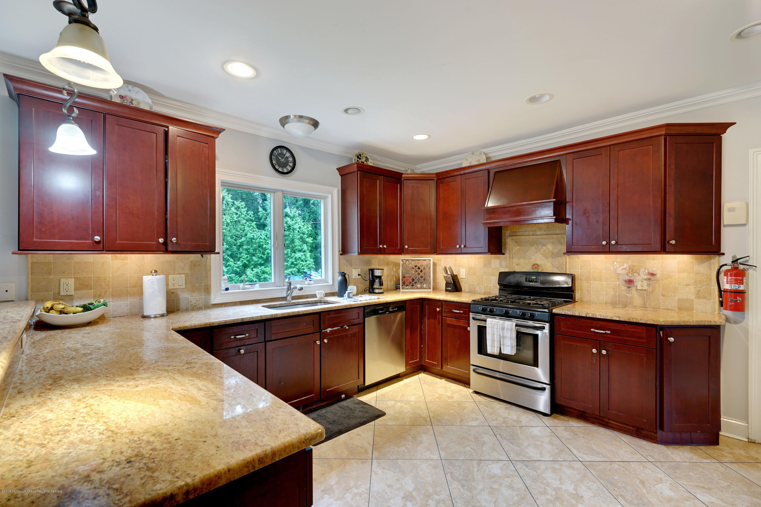 323 Wells Avenue Oakhurst, NJ 07755 - Photo 24 of 57 029_dsc07435-dsc07439