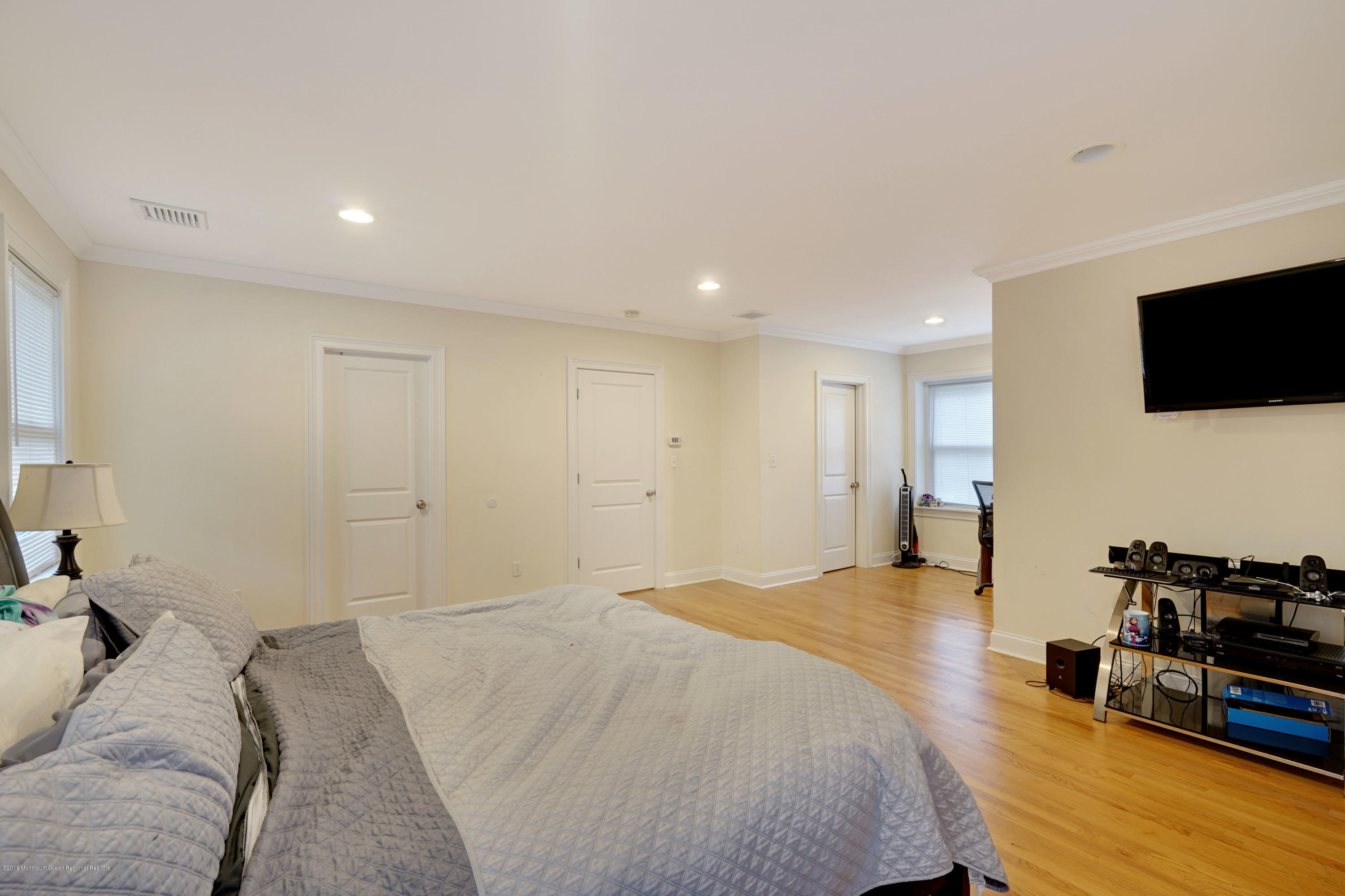 323 Wells Avenue Oakhurst, NJ 07755 - Photo 38 of 57 043_dsc07505-dsc07509
