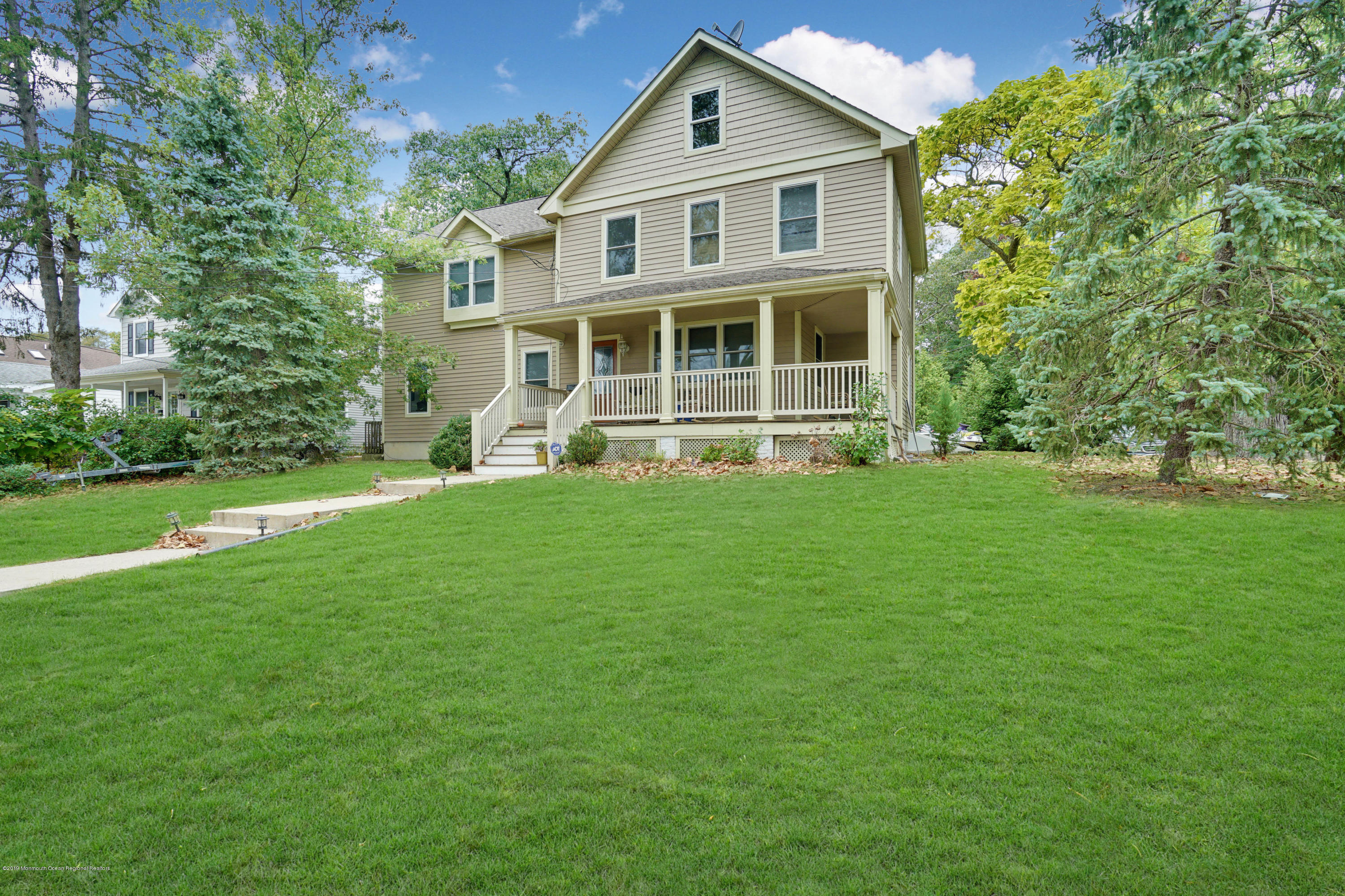 323 Wells Avenue Oakhurst, NJ 07755 - Photo 4 of 57 005_dsc07580-dsc07584_1